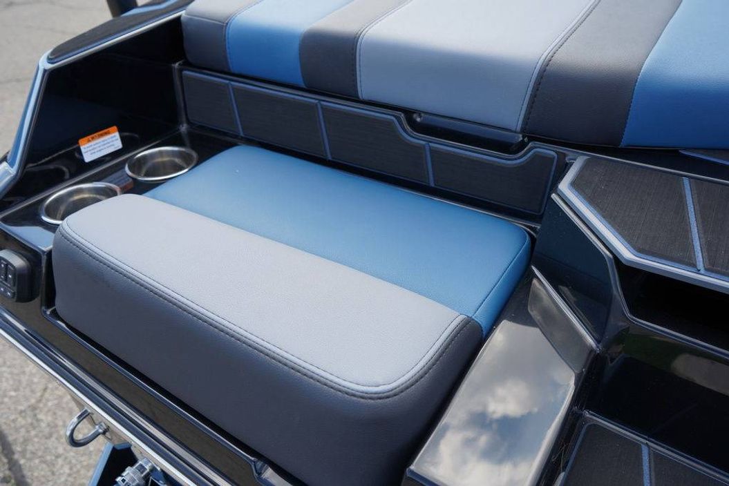 2026 Malibu Boats 21 LX