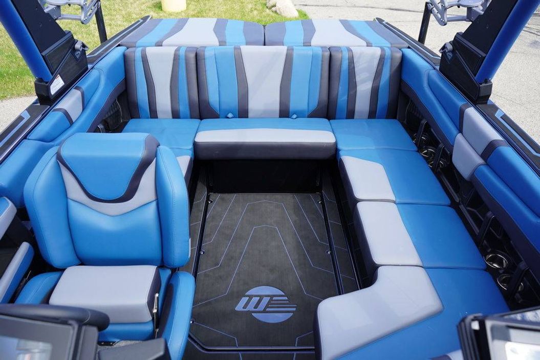 2026 Malibu Boats 21 LX