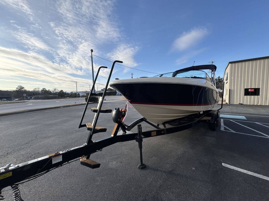 2025 Chris-Craft 25 SPORTSTER, photo 11 of 30