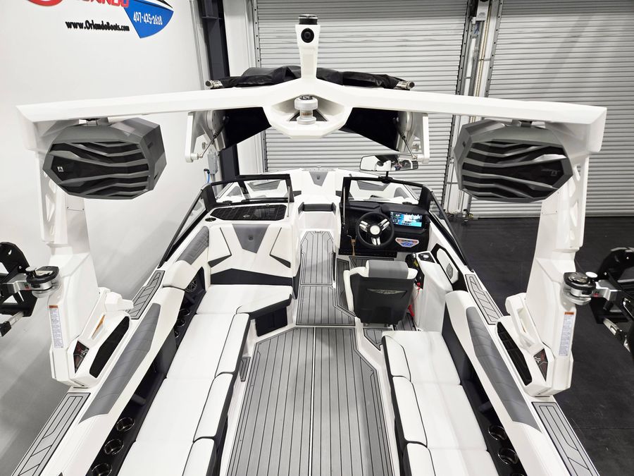 2026 Nautique S23, photo 9 of 11