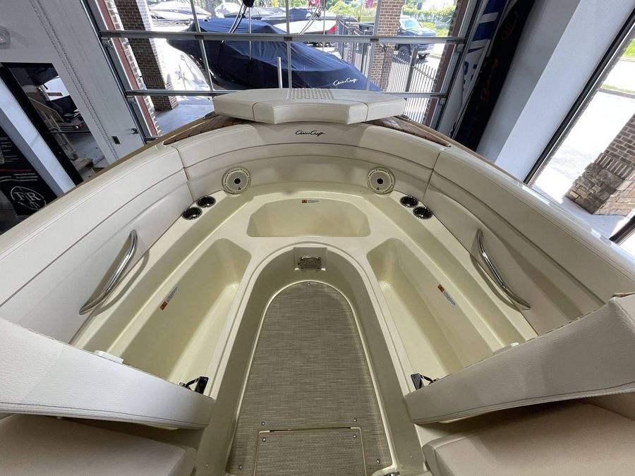 2024 Chris-Craft 28 LAUNCH GT, photo 19 of 24