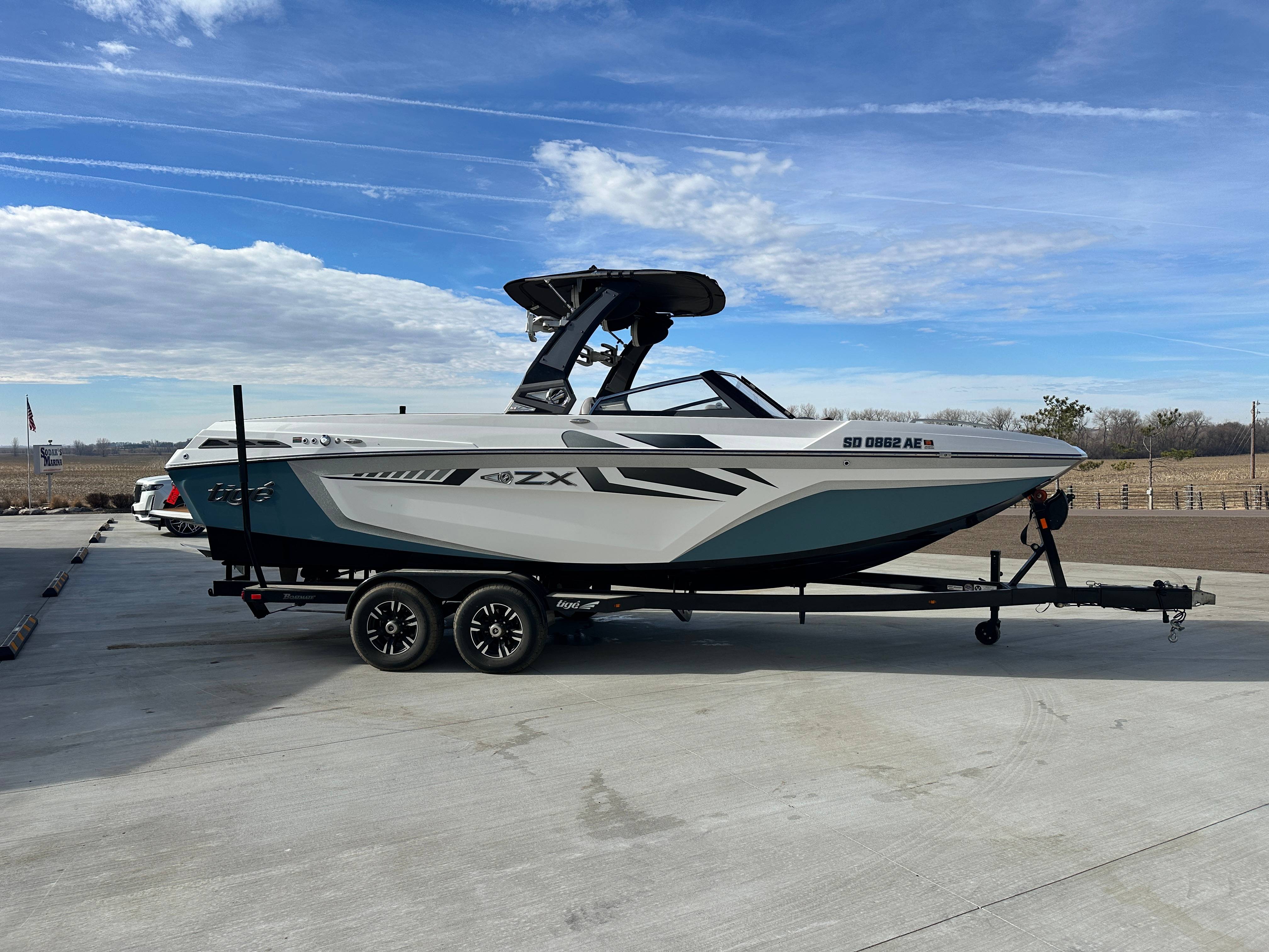 ポコ Used 2019 Tige ZX5 For Sale in Wentworth, SD | Sodak's Marina
