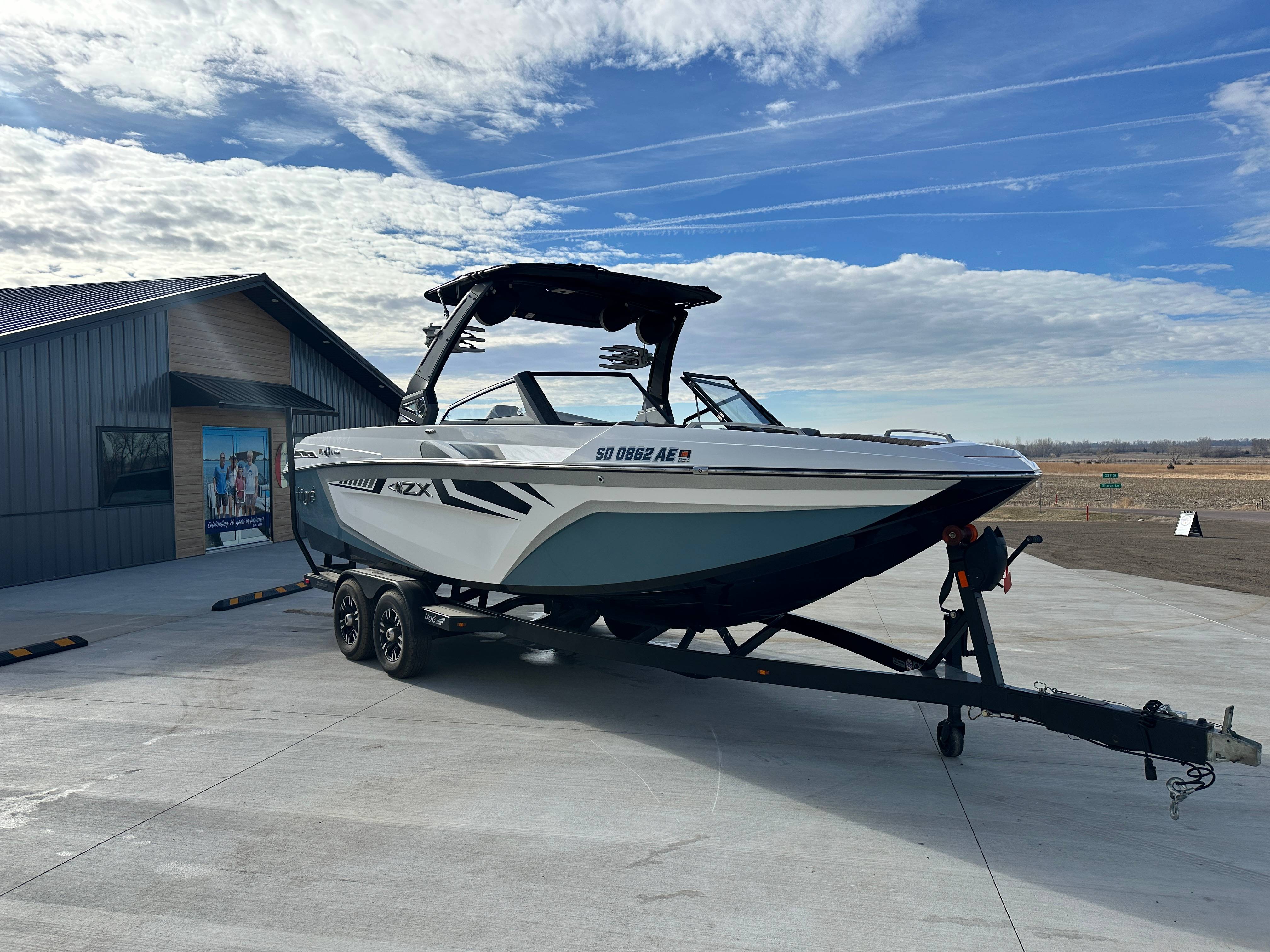 Used Boats for Sale in Bettendorf, IA - Sodak's Marina