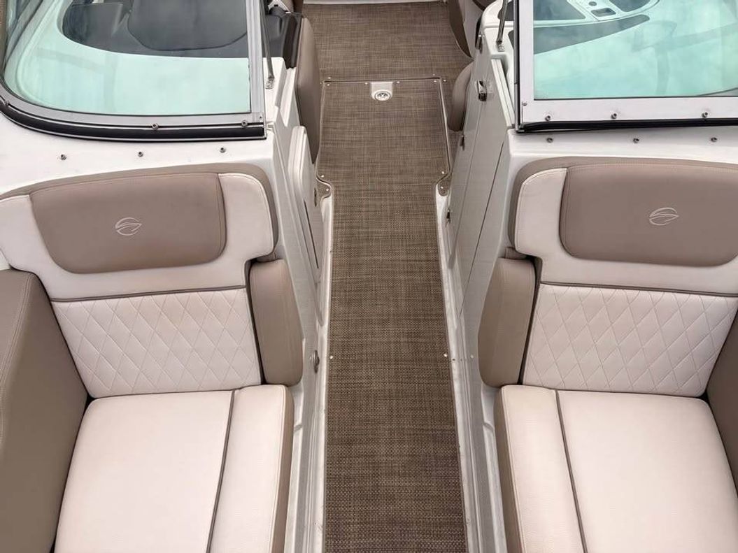 2018 Crownline Boats E22