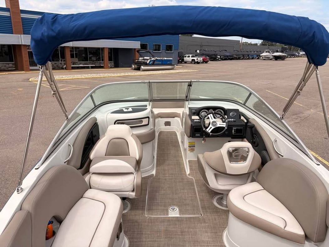 2018 Crownline Boats E22