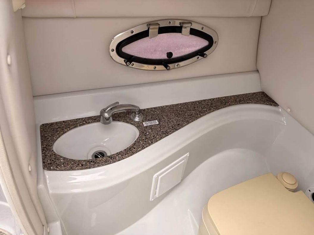 2018 Crownline Boats E22