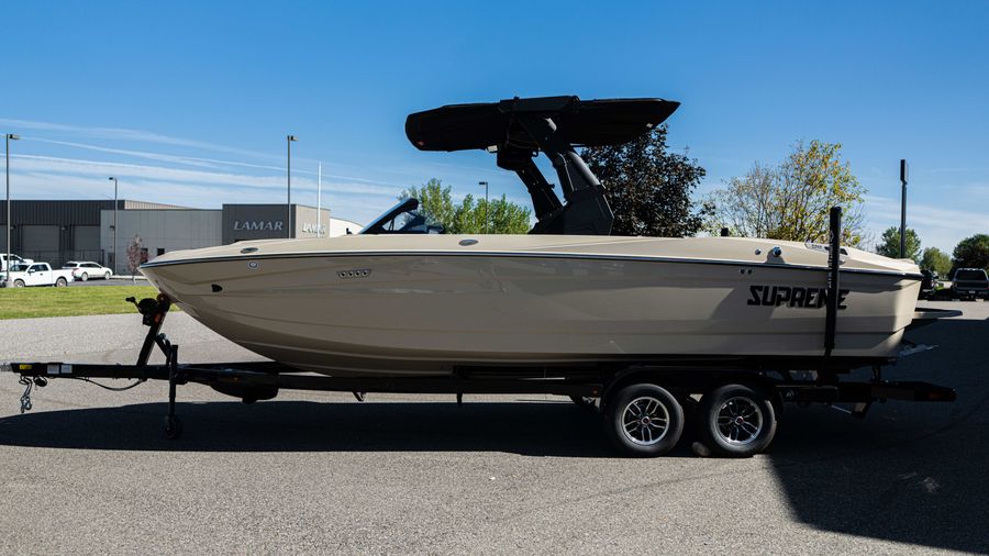 2027 Supreme S240, photo 6 of 20