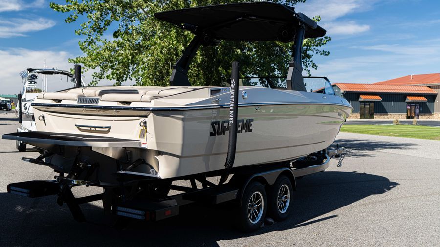 2027 Supreme S240, photo 3 of 20