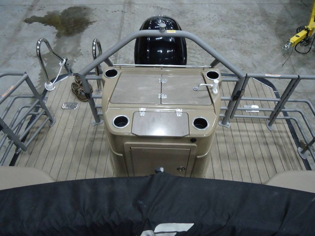 2024 Starcraft Marine CX 23 RL