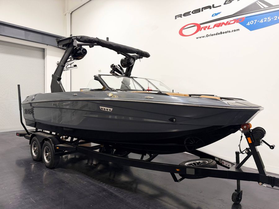 2027 Supreme S220, photo 2 of 11