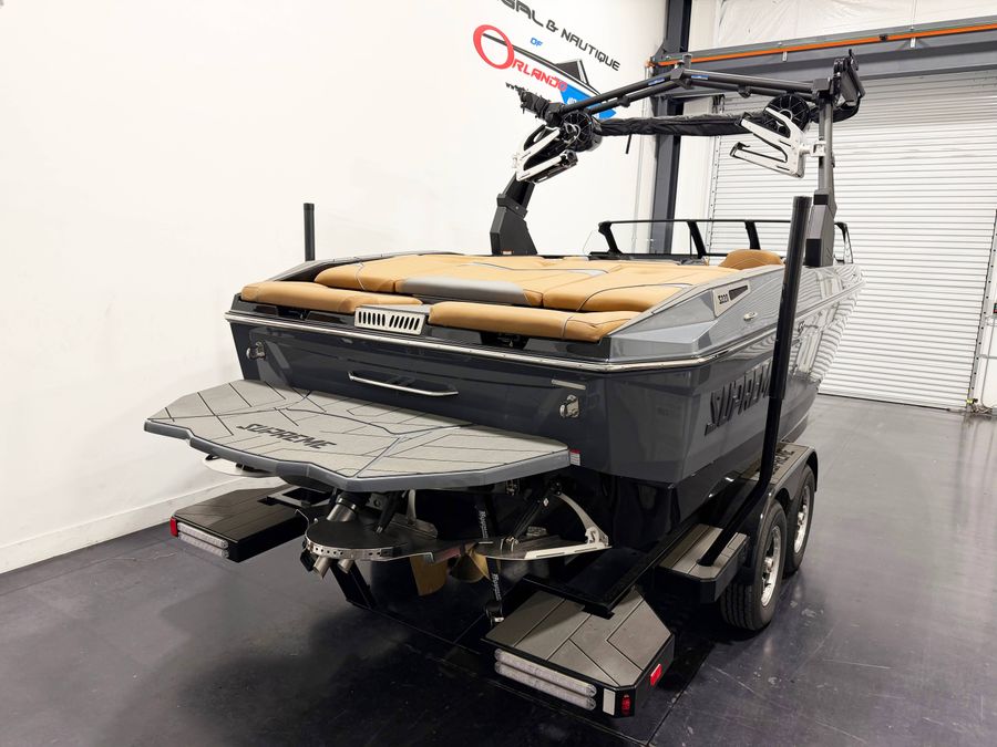 2027 Supreme S220, photo 5 of 11