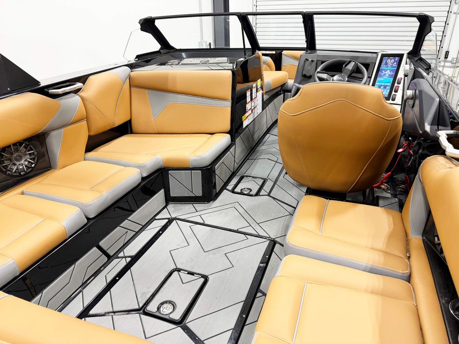 2027 Supreme S220, photo 11 of 11