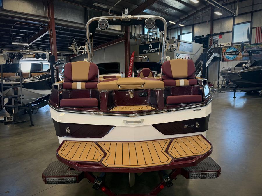2022 MasterCraft XT23, photo 3 of 17