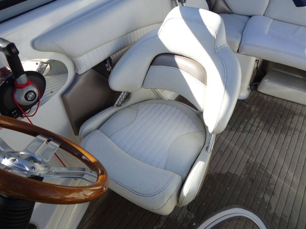 2009 Glastron GLS-215