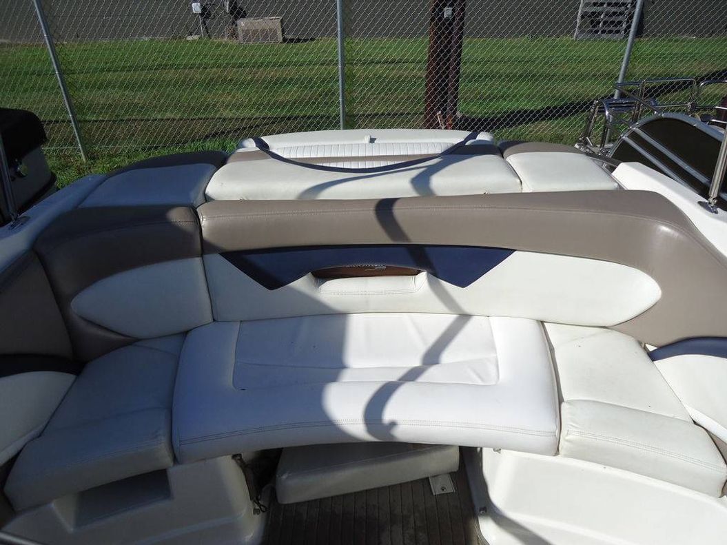 2009 Glastron GLS-215