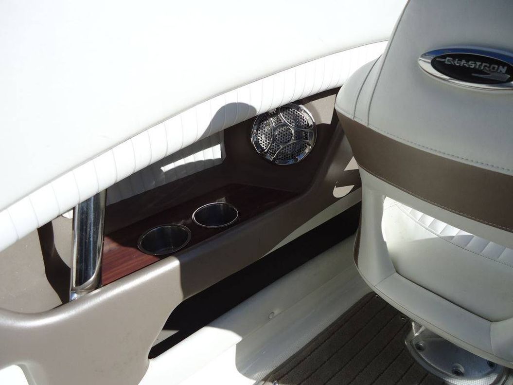 2009 Glastron GLS-215