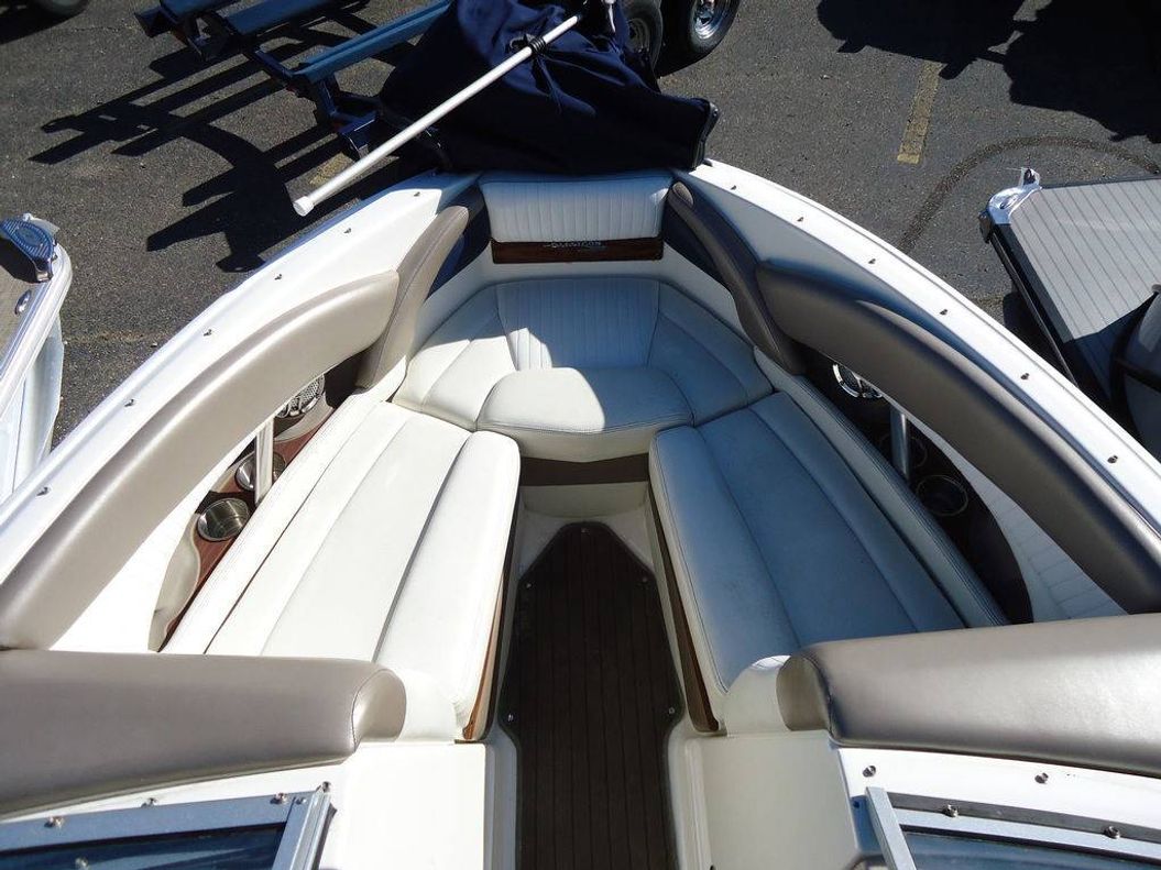 2009 Glastron GLS-215