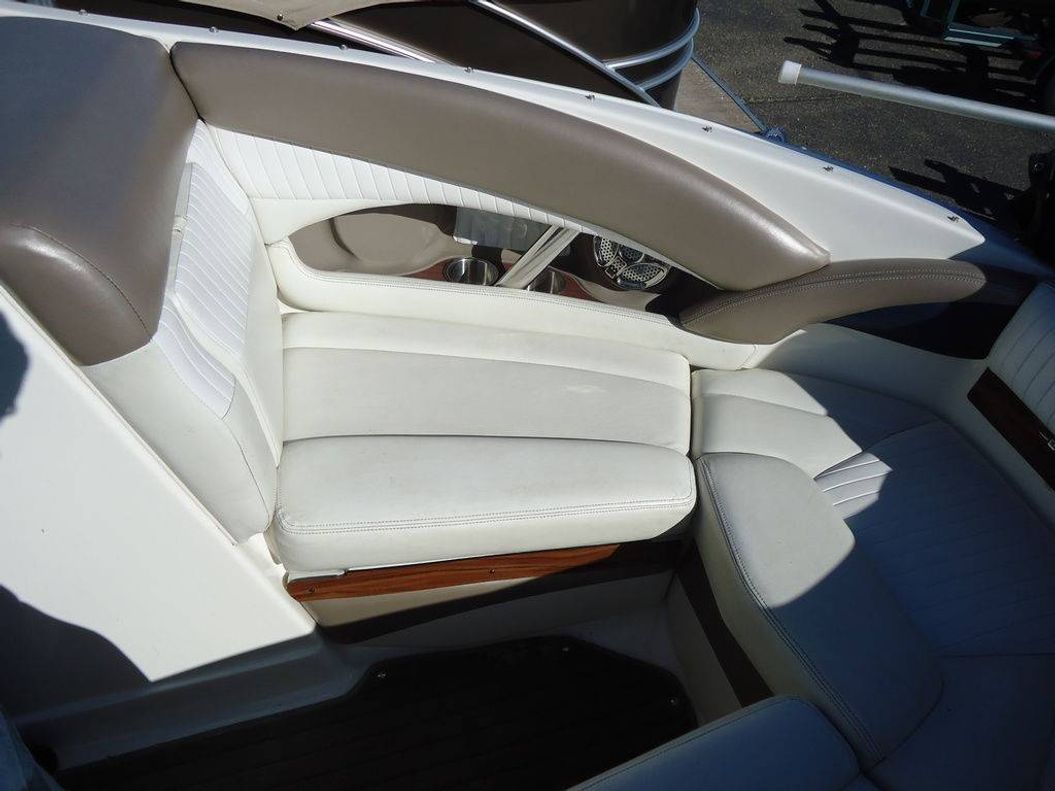 2009 Glastron GLS-215