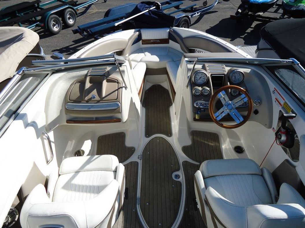2009 Glastron GLS-215
