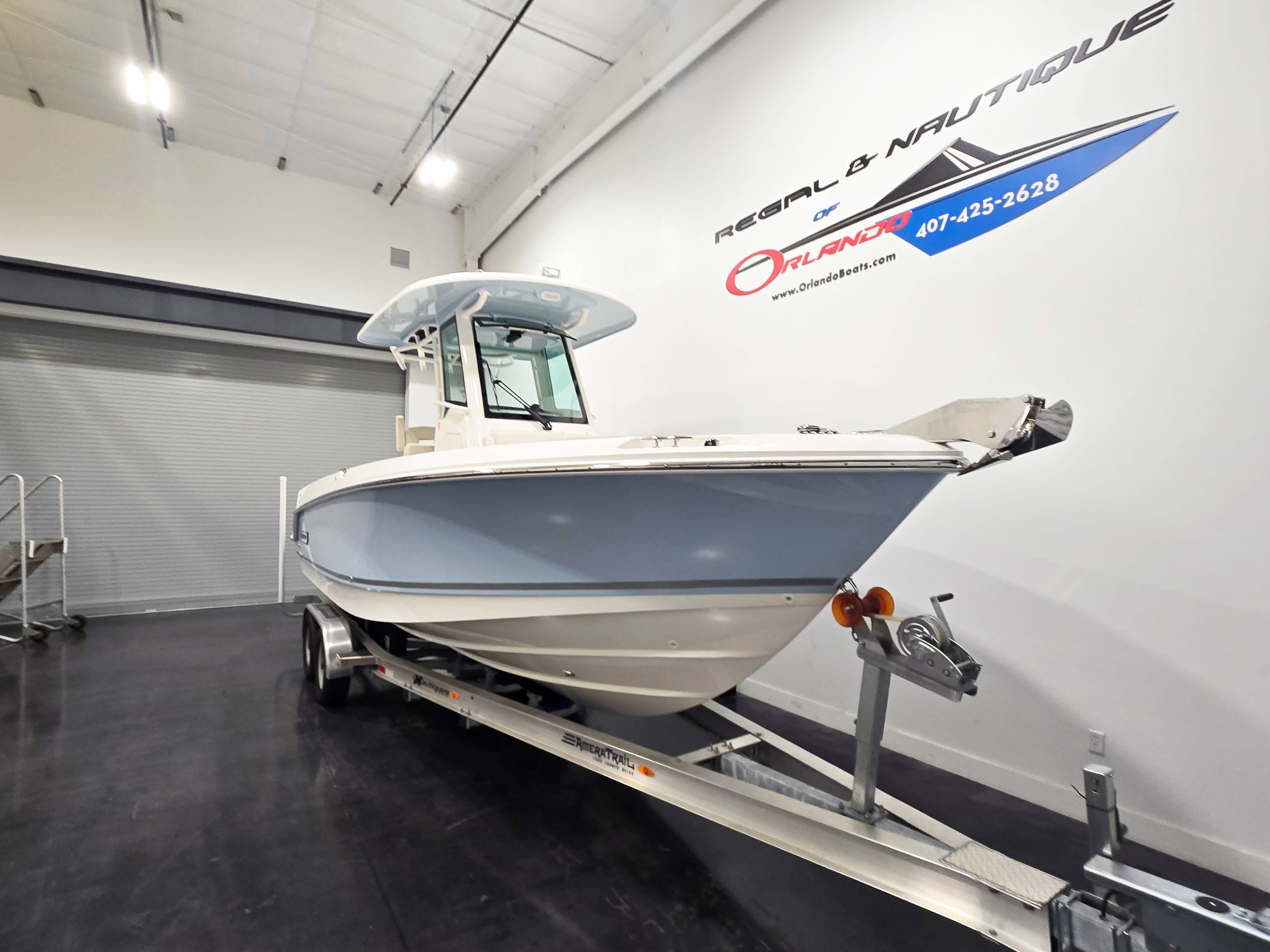 2026 Boston Whaler 250 Outrage — photo 4