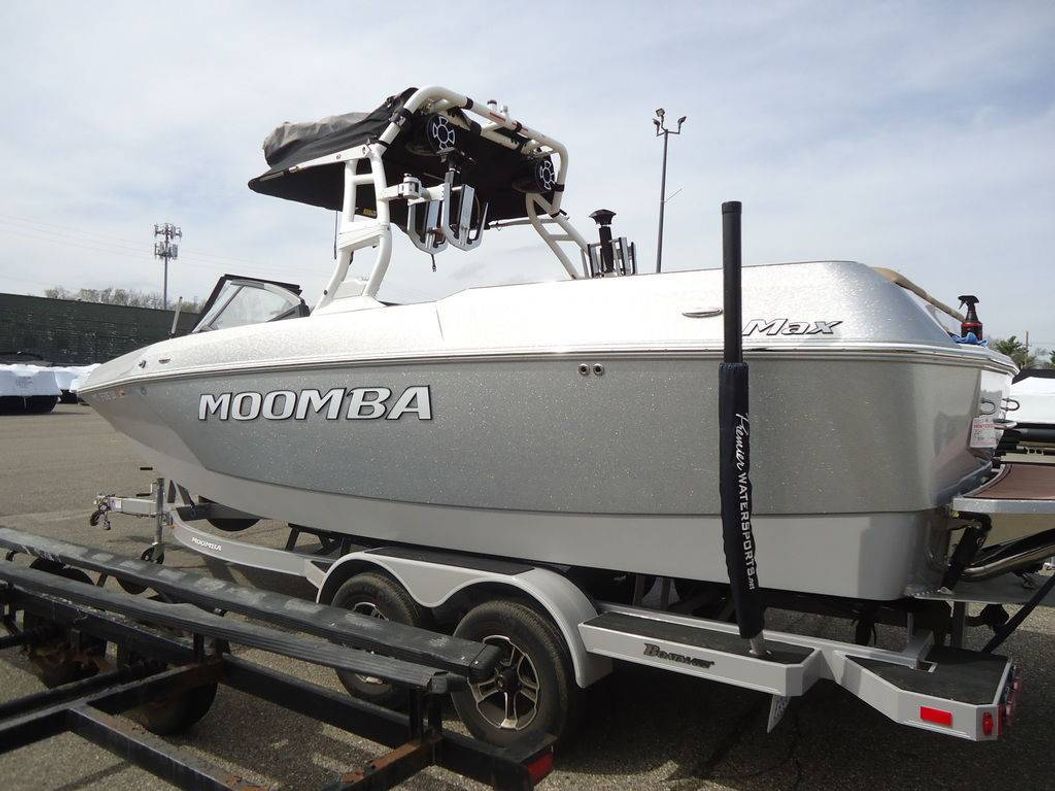 2022 Moomba Max