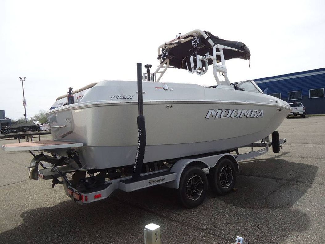 2022 Moomba Max