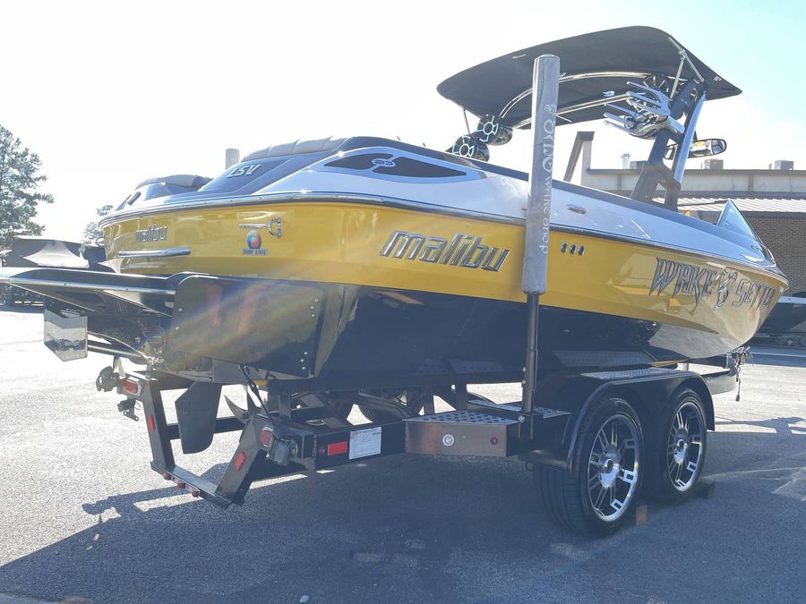 2013 Malibu 23LSV, photo 5 of 25