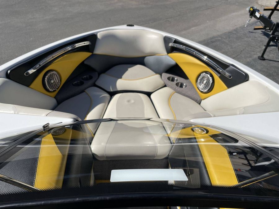 2013 Malibu 23LSV, photo 21 of 25