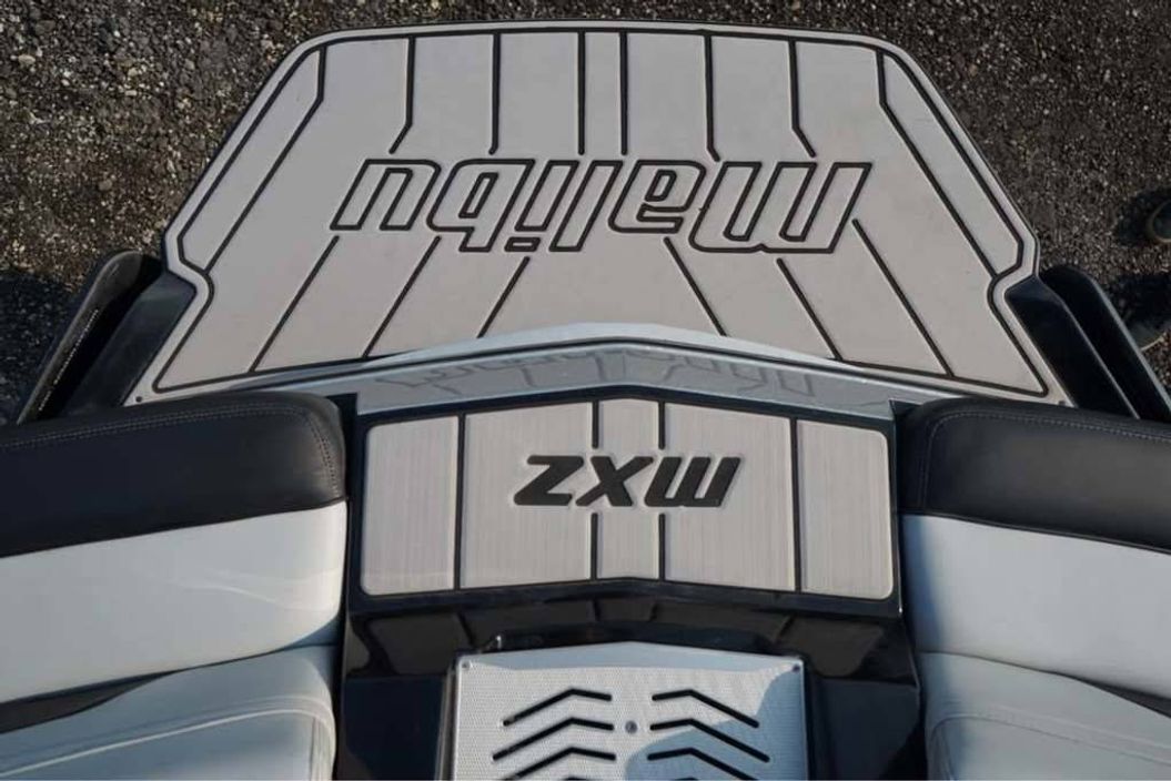 2020 Malibu Boats 22 MXZ