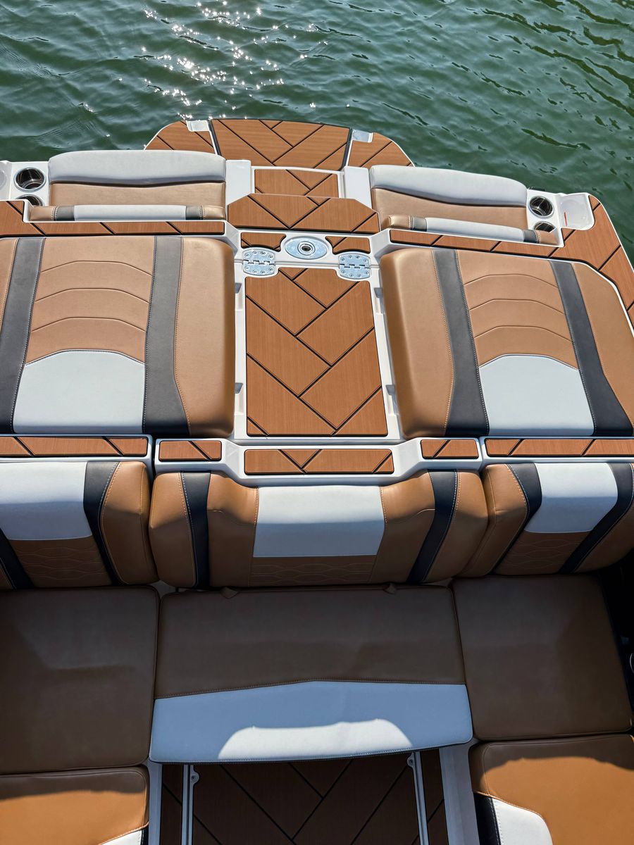 2025 Malibu 23 LSV, photo 9 of 9