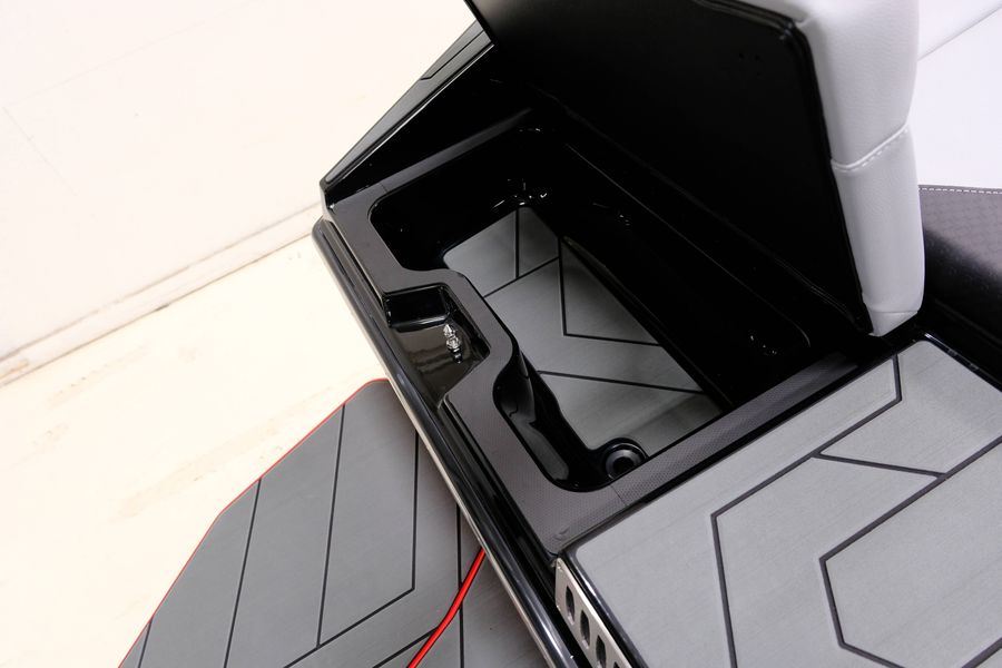 2026 Supreme S220, photo 18 of 27