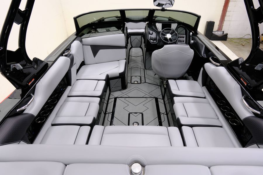 2026 Supreme S220, photo 8 of 27