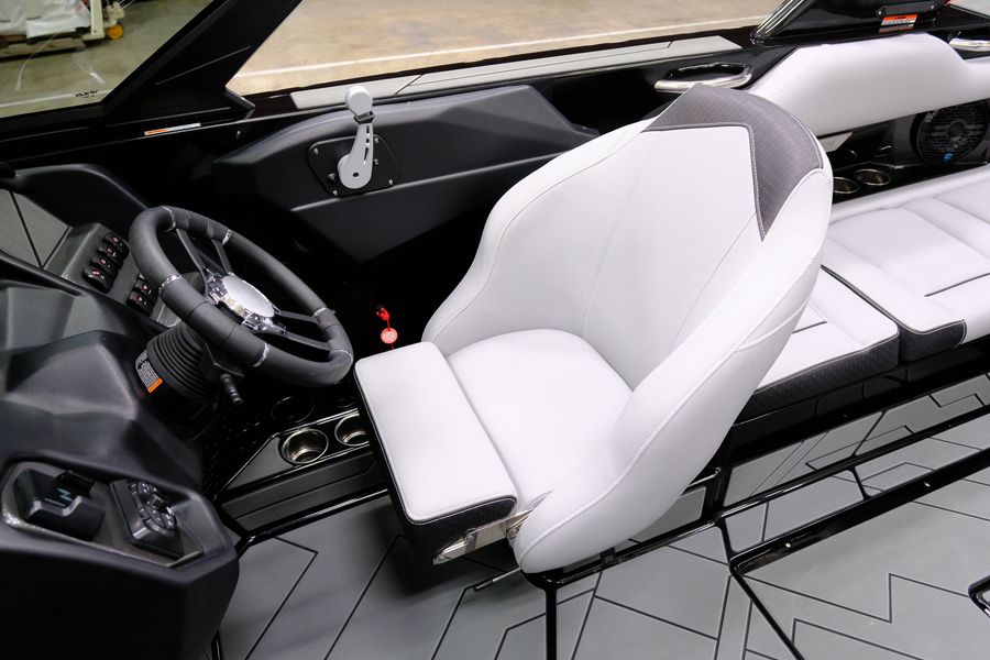 2026 Supreme S220, photo 13 of 27