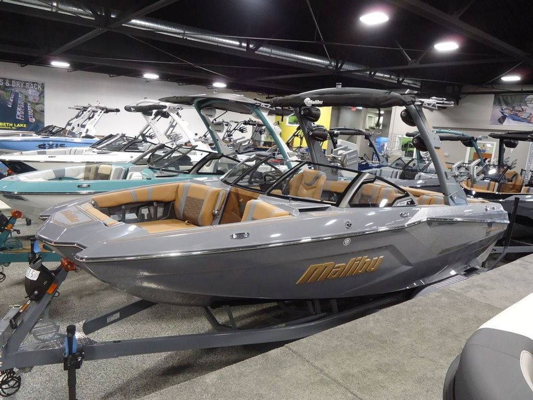 2026 Malibu Boats 22 MXZ