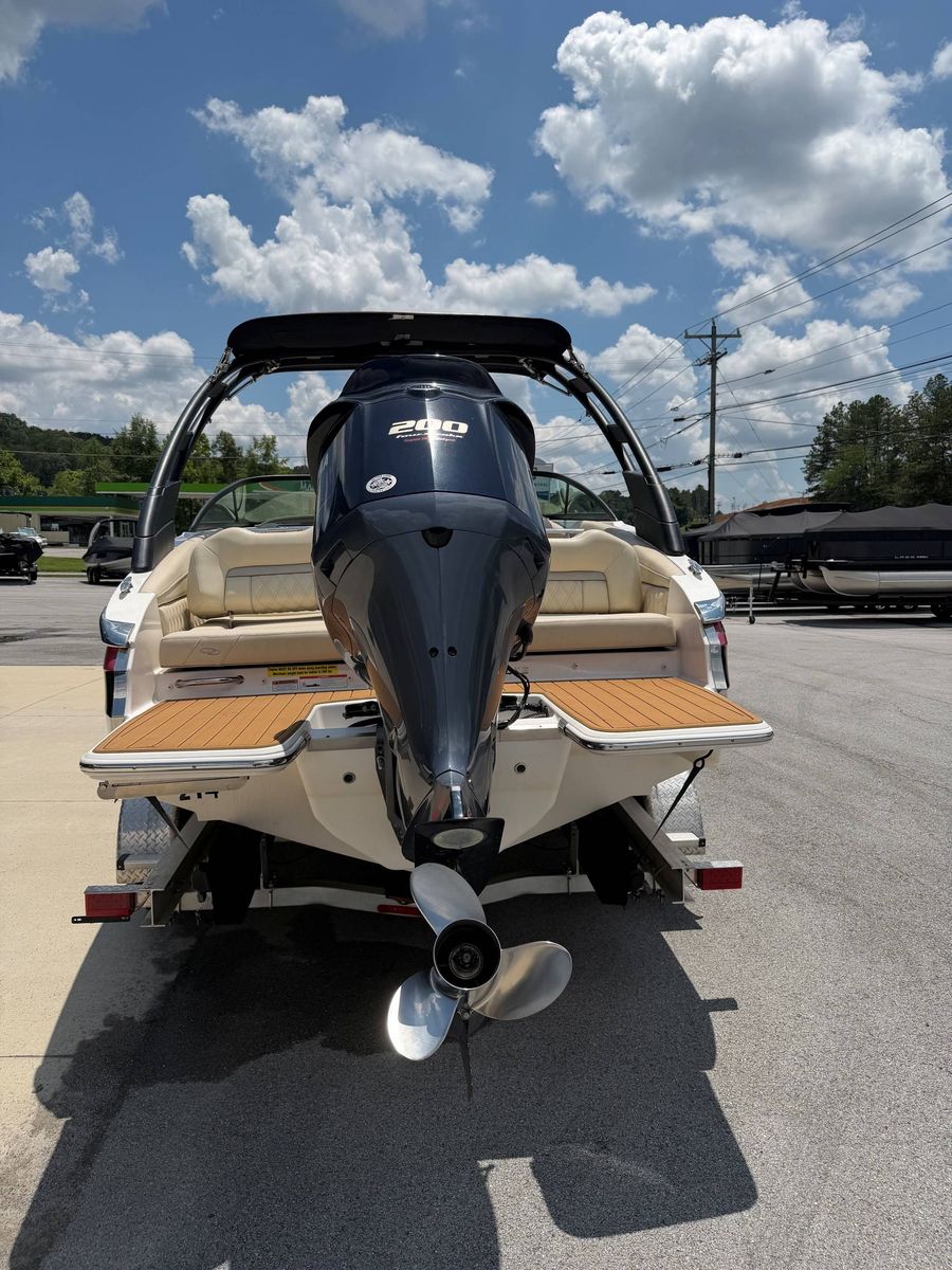2021 Regal LX2, photo 10 of 15