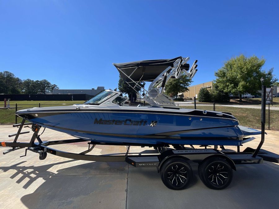 2014 MasterCraft X2, photo 2 of 30