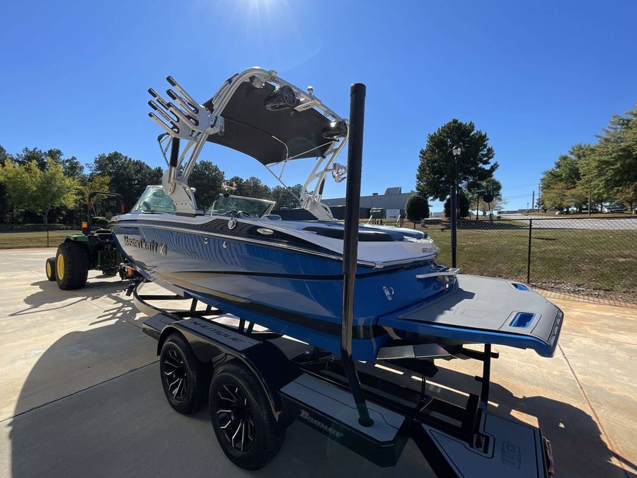 2014 MasterCraft X2, photo 3 of 30