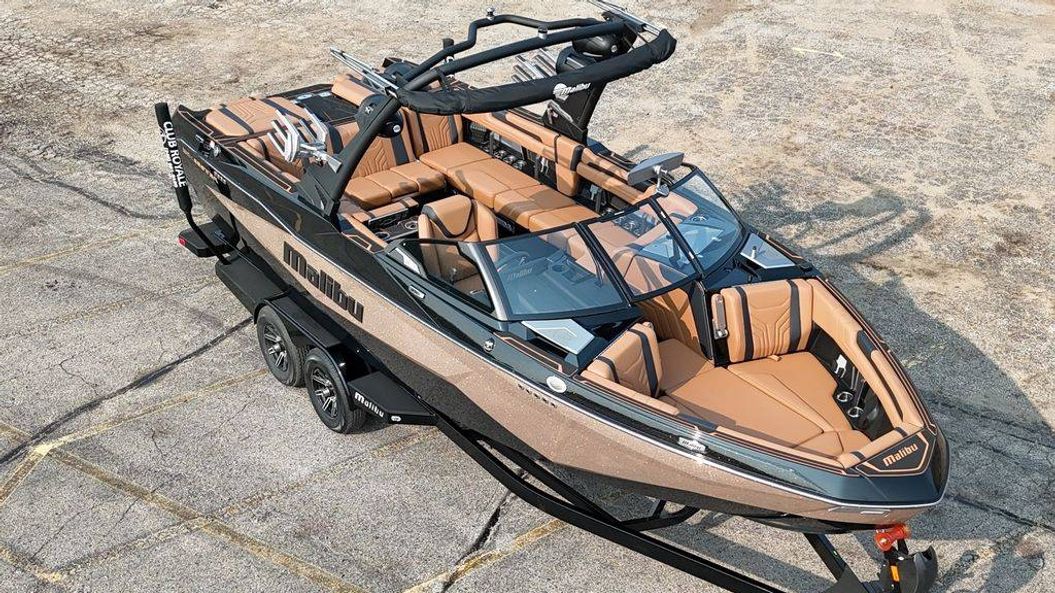 2025 Malibu Boats 25 LSV