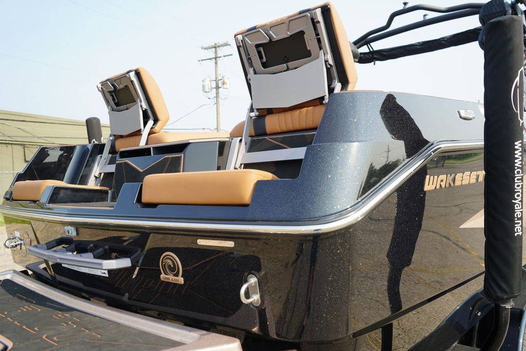 2025 Malibu Boats 25 LSV