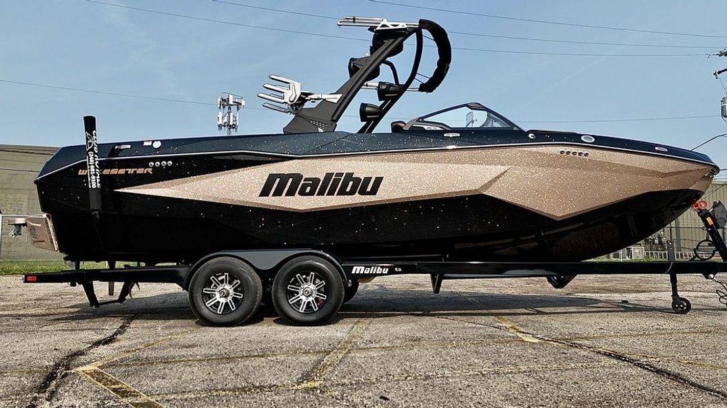 2025 Malibu Boats 25 LSV