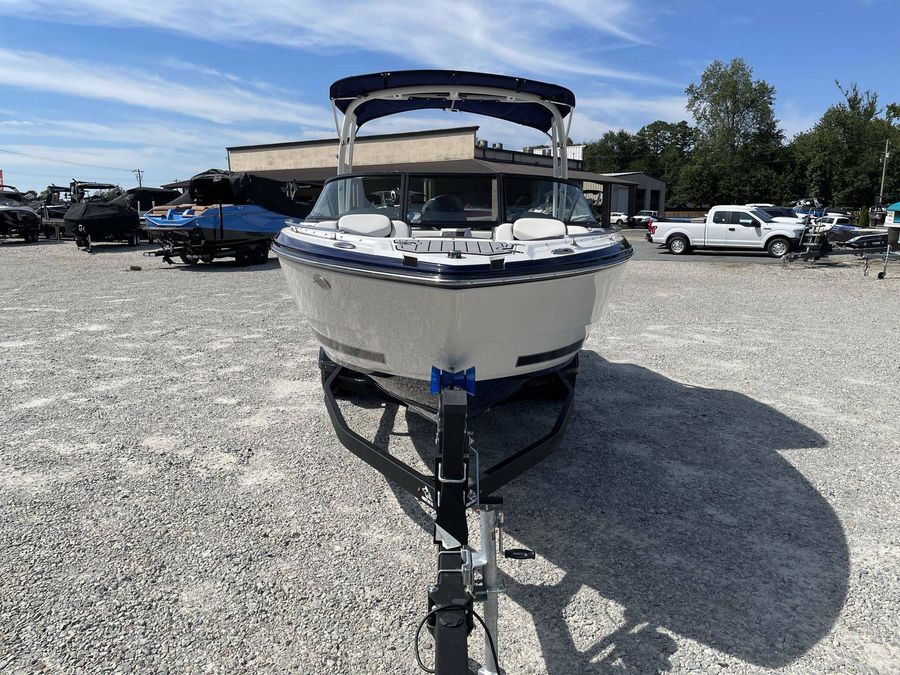 2021 Monterey 235SS, photo 9 of 30