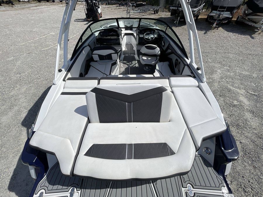 2021 Monterey 235SS, photo 24 of 30