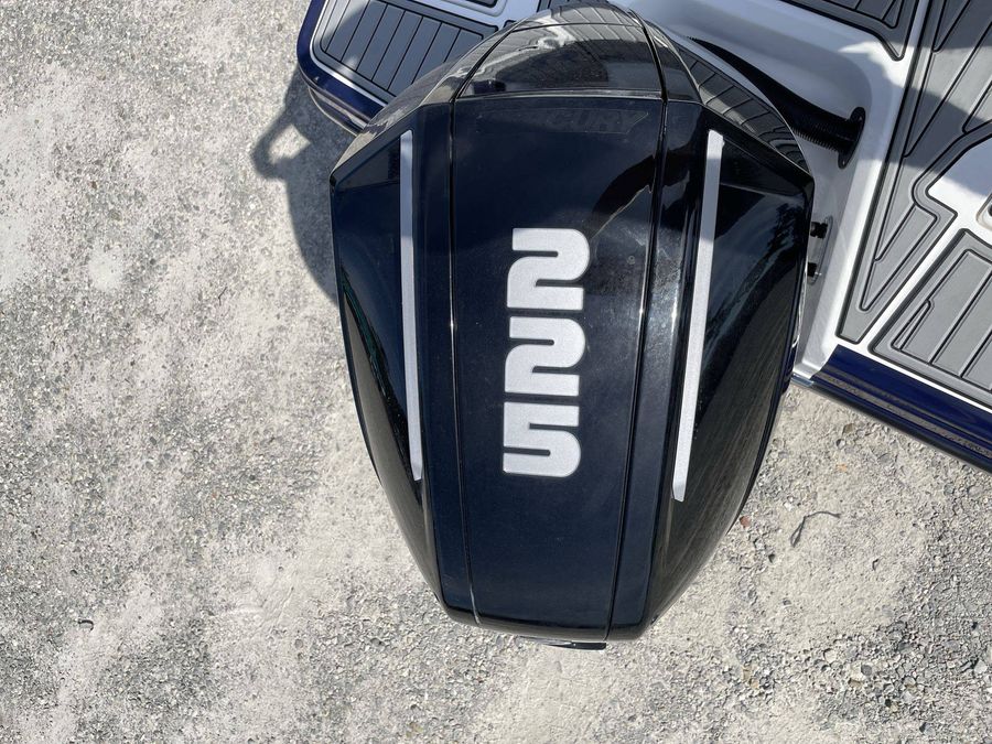 2021 Monterey 235SS, photo 16 of 30