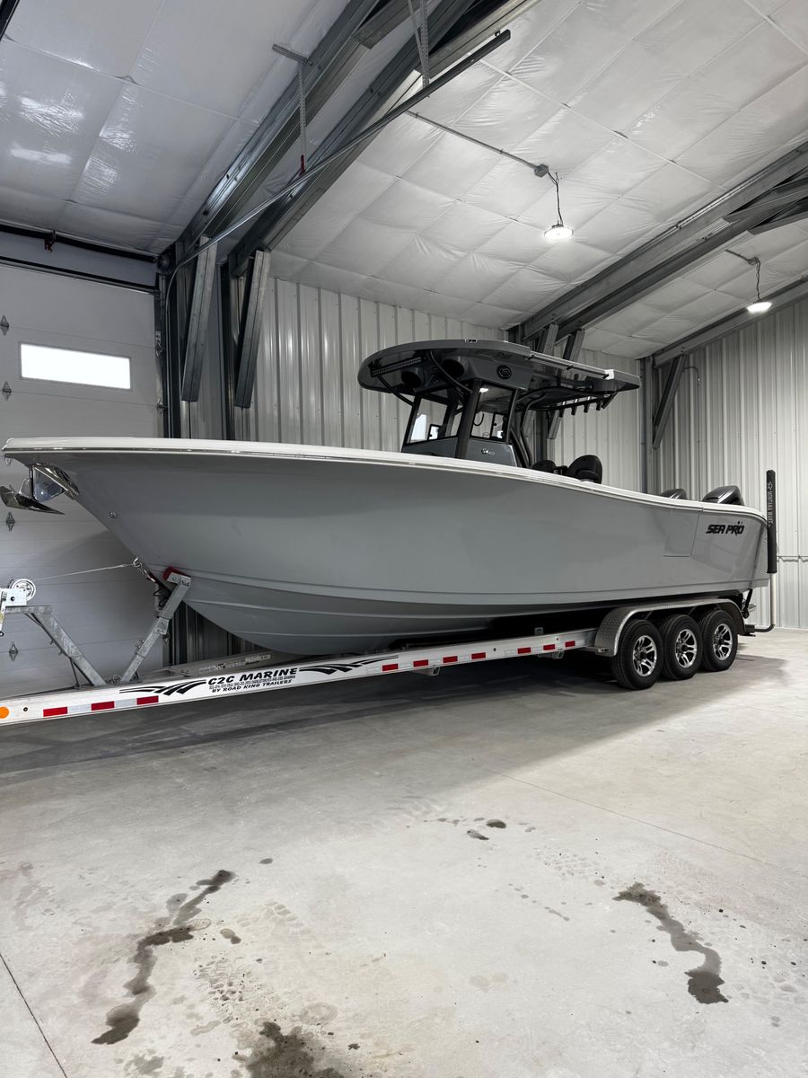 2025 Sea Pro 292 DLX, photo 2 of 11