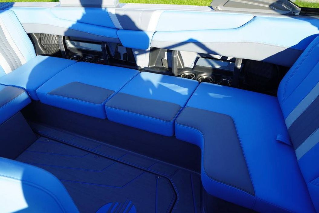 2026 Malibu Boats 22 LSV