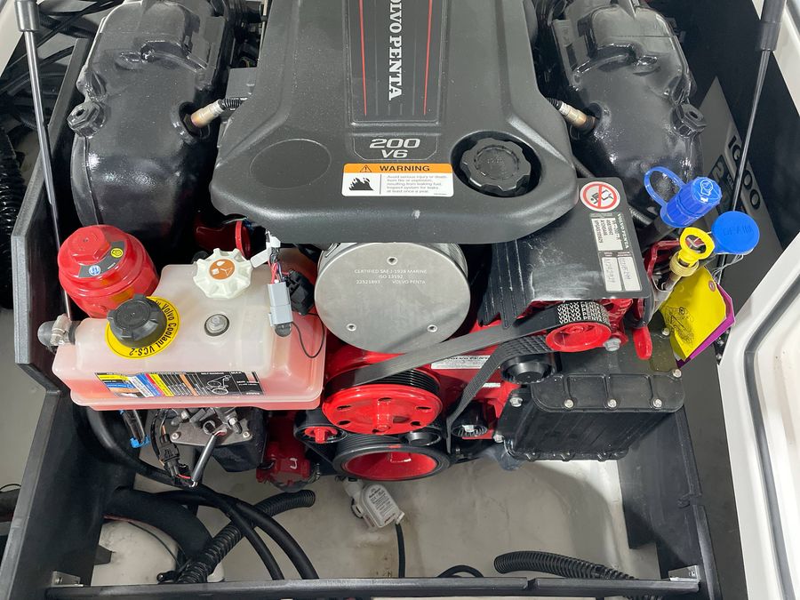 2025 Regal 2000ES, photo 13 of 16