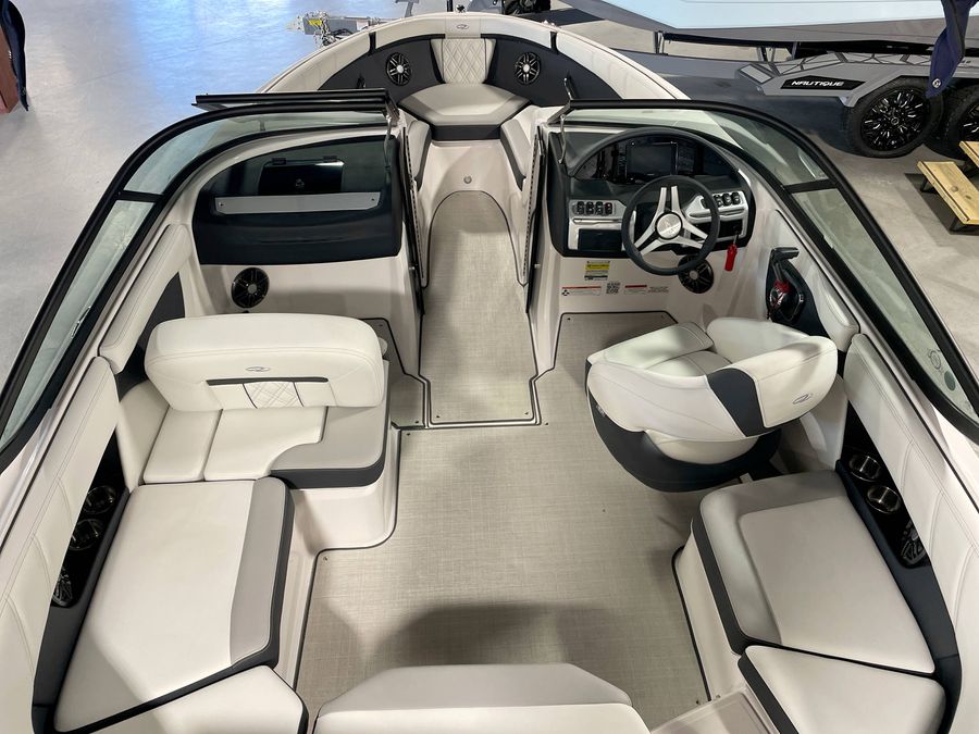 2025 Regal 2000ES, photo 15 of 16