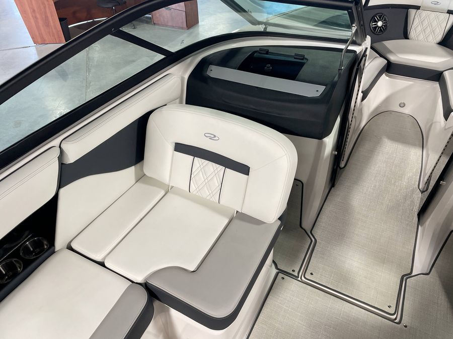 2025 Regal 2000ES, photo 14 of 16