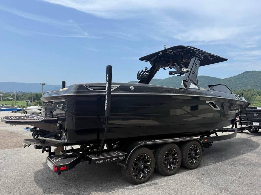 2023 Centurion RI 265, photo 5 of 17