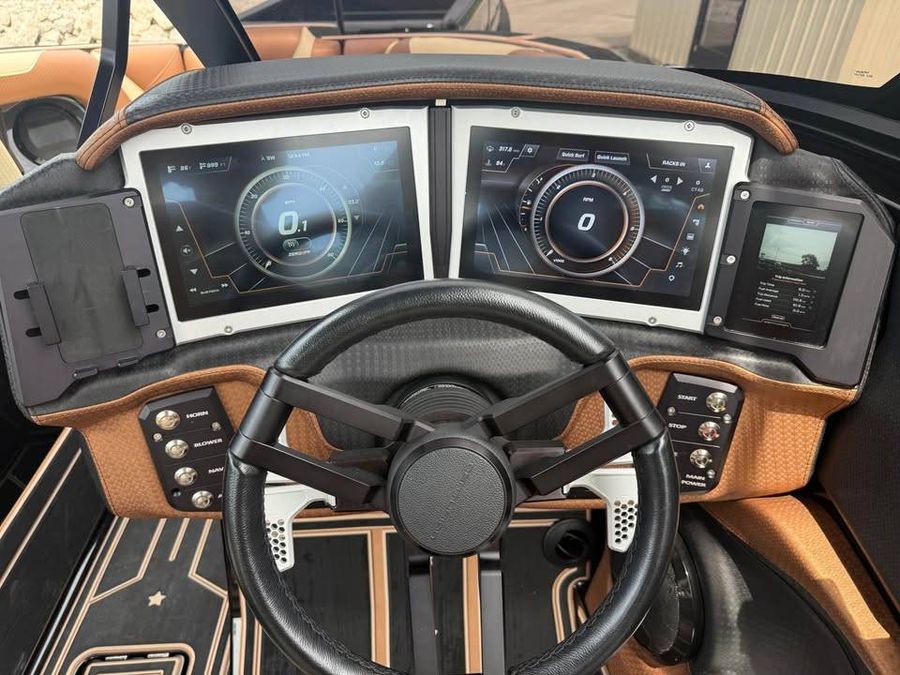 2023 Centurion RI 265, photo 15 of 17